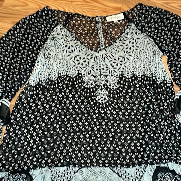 MATERNITY Semi Sheer Top, black and white, flowy, boho, Jessica Simpson, Medium - Picture 2 of 9